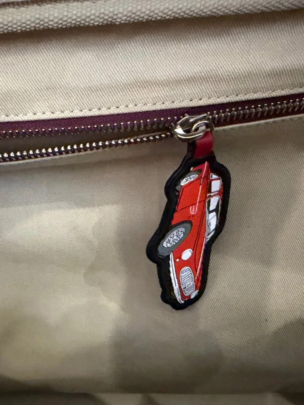 Connolly USED Red Sports Grip Bag with Badges